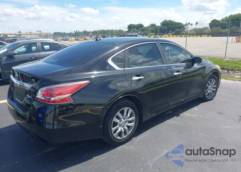 2015 Nissan Altima 2.5 S из США, поврежденный, VIN 1N4AL3AP4FC450031